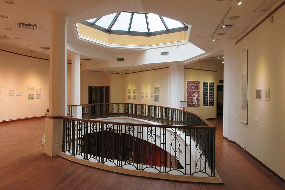 Amsterdam: Skip-the-Line Ticket to Main Museum
